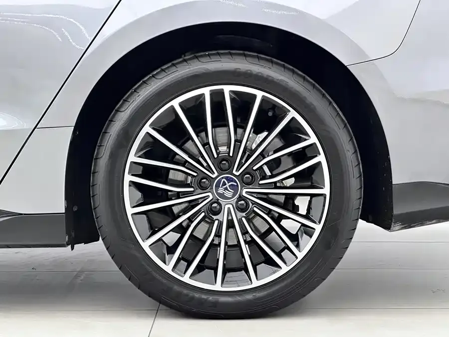 BYD Second-hand Han 2023 DM-i Champion Edition 121KM Prestige Edition 2024 — миниатюра 5