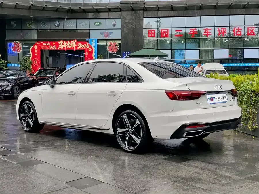 Audi a4 l 2024 40 TFSI luxury and dynamic model 2025 — миниатюра 4