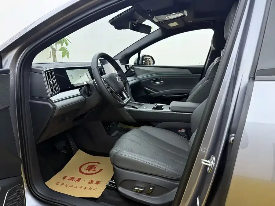 BYD Song L DM-i Song L DM-i 2026 200KM Super Edition 2026 — миниатюра 4