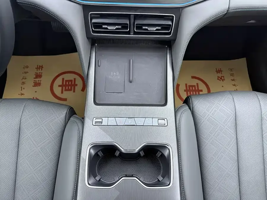 BYD Song L DM-i Song L DM-i 2026 200KM Super Edition 2026 — миниатюра 5