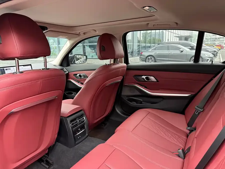 BMW 3 Series BMW 3 Series 2024 325Li M Sport Package 2024 — миниатюра 3