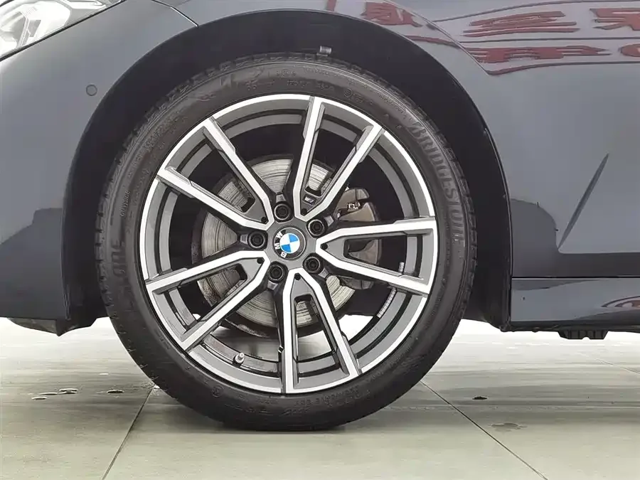 BMW 3 Series BMW 3 Series 2025 325Li M Sport Package 2025 — миниатюра 5