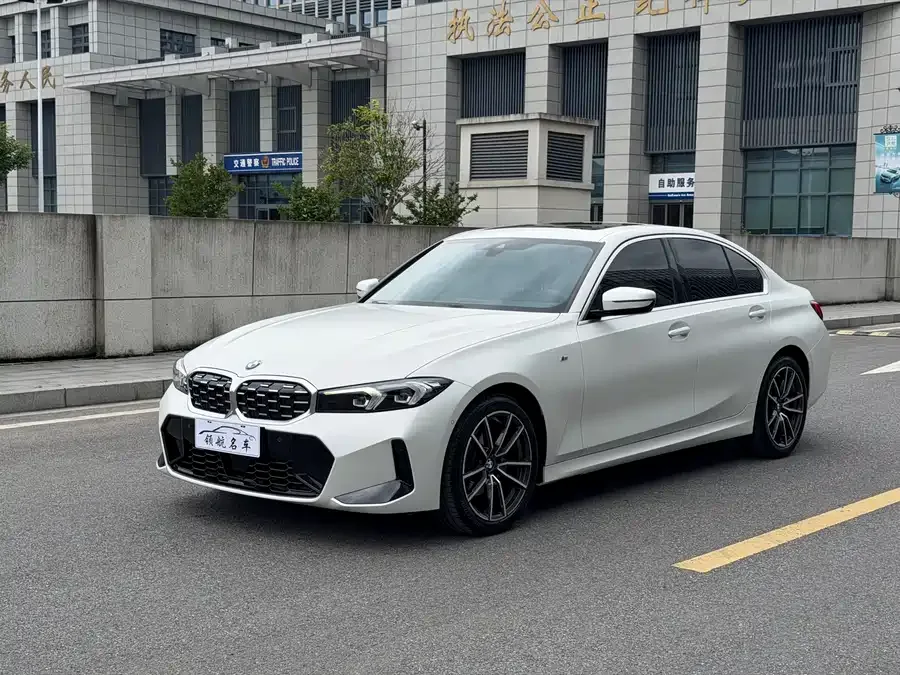 BMW 3 Series 2025