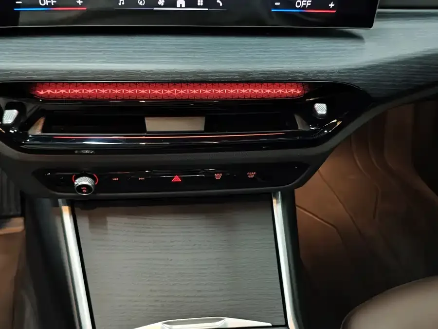 BMW 3 Series BMW 3 Series 2025 325Li M Sport Package 2024 — миниатюра 3