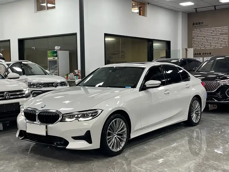 BMW 3 Series 2022