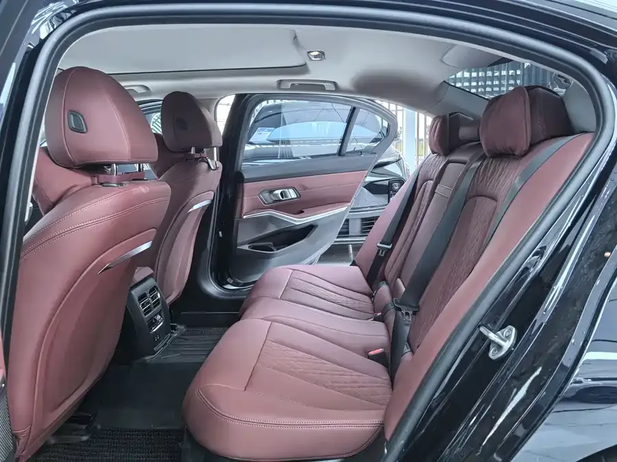 BMW 3 Series BMW 3 Series 2025 325Li M Sport Package 2024 — миниатюра 5