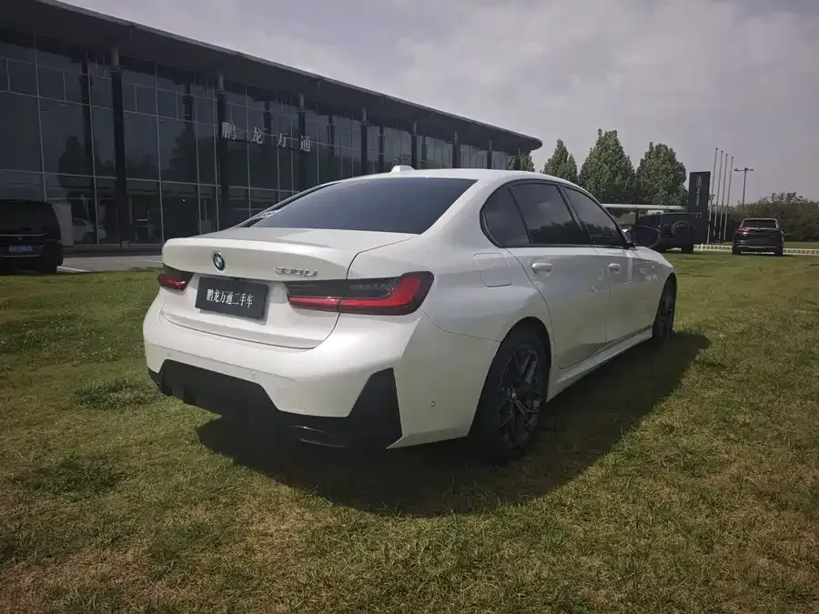 BMW 3 Series BMW 3 Series 2025 330Li M Sport Night Edition 2025 — миниатюра 2