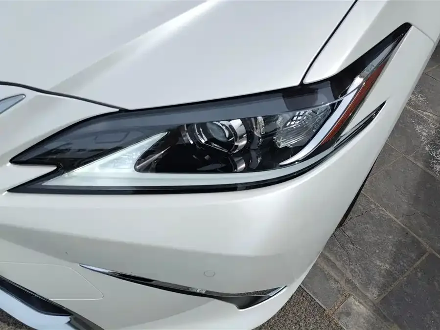 Lexus ES 2024 200 Premium Edition 2024 — миниатюра 5