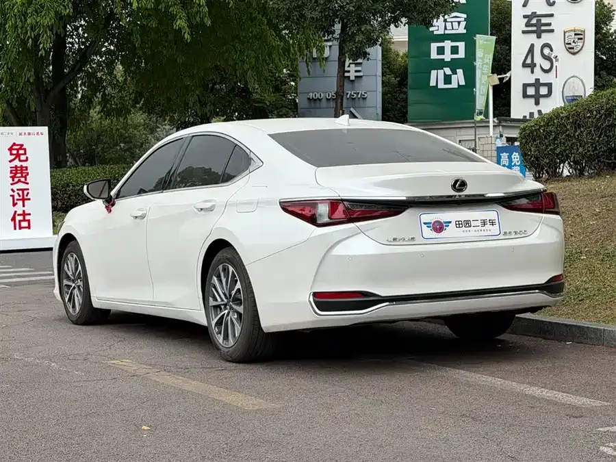 Lexus ES 2021 200 Luxury Edition 2022 — миниатюра 4