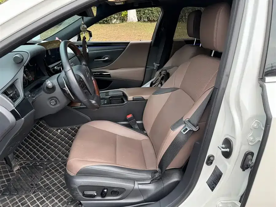 Lexus ES 2021 200 Luxury Edition 2022 — миниатюра 5