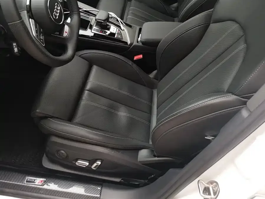 Audi a4 l 2024 40 TFSI luxury and dynamic model 2024 — миниатюра 3