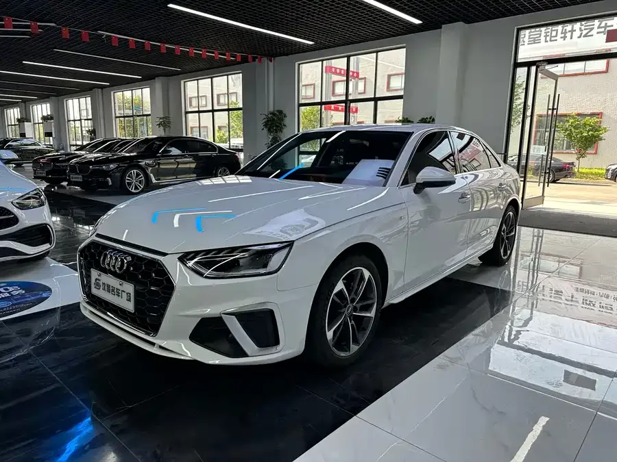 Audi a4 l 2025