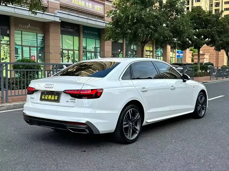 Audi a4 l 2022 40 TFSI luxury and dynamic model 2022 — миниатюра 4