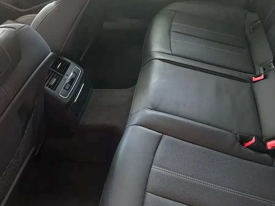 Audi a4 l 2022 40 TFSI luxury and dynamic model 2022 — миниатюра 4