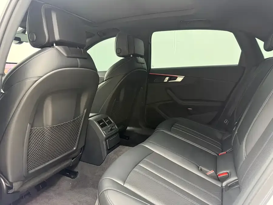 Audi a4 l 2024 40 TFSI luxury and dynamic model 2024 — миниатюра 5