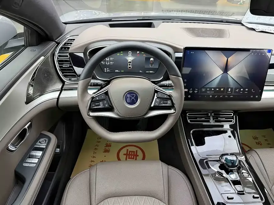 BYD Second-hand Han 2025 DM-i Intelligent Driving Edition 125KM Premium Edition 2025 — миниатюра 3