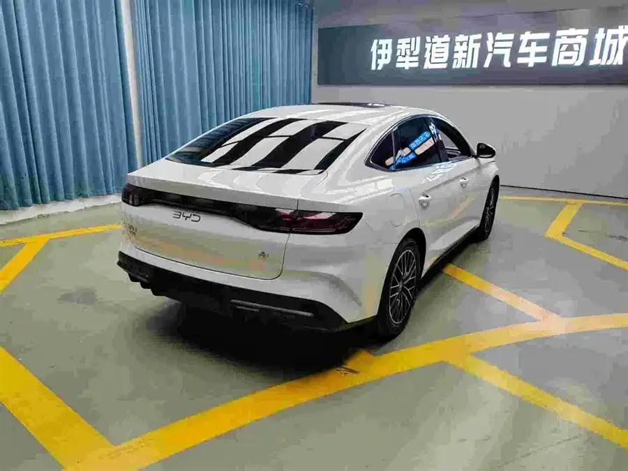 BYD Qin L Qin L 2024 DM-i 120KM Excellence Edition 2024 — миниатюра 3