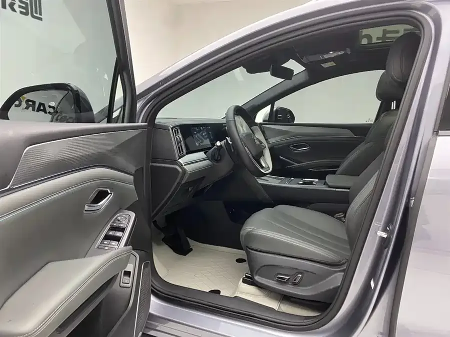 BYD Song L DM-i Song L DM-i 2026 130KM Super Edition 2026 — миниатюра 5