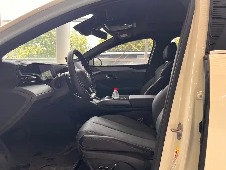 BYD Qin L Qin L 2025 EV 545KM Excellence Edition 2025 — миниатюра 4