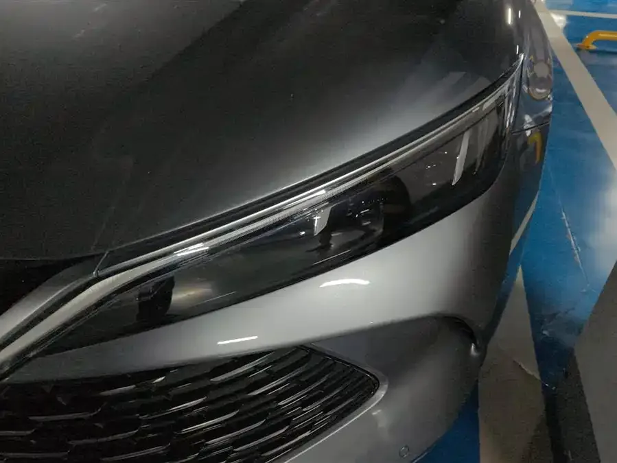 BYD Qin L Qin L 2024 DM-i 120KM Leading Edition 2024 — миниатюра 2