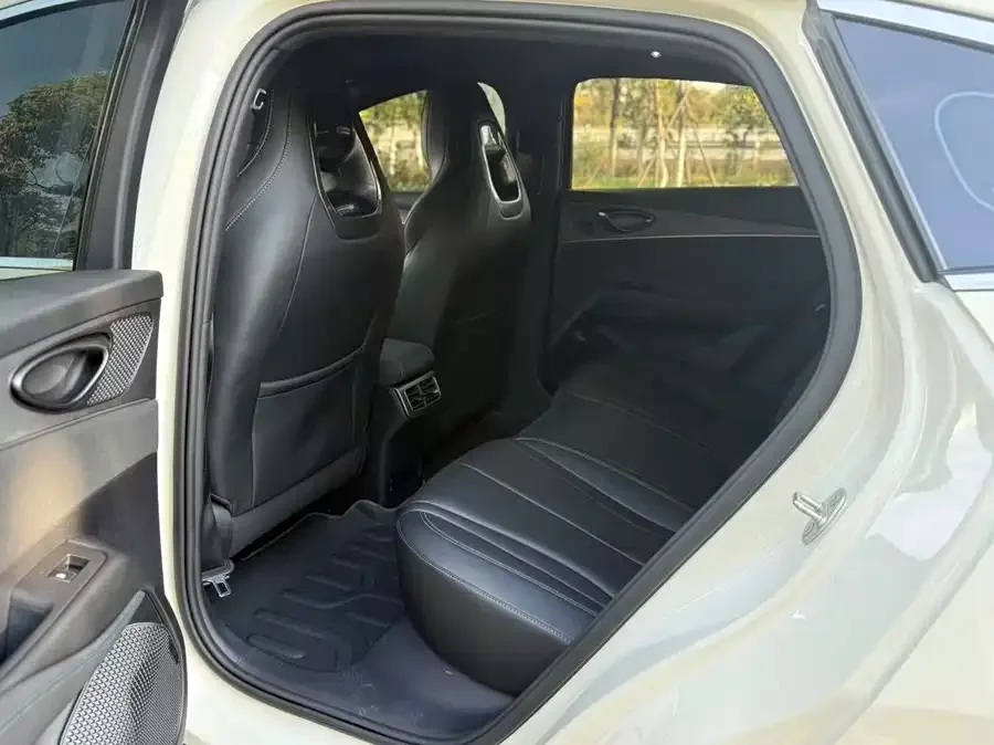 BYD Seal 06 Seal 06 2024 DM-i 120KM Premium Edition 2024 — миниатюра 3
