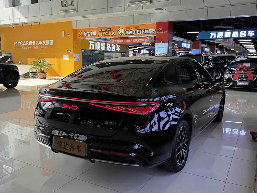 BYD seal 07 DM-i Seal 07 DM-i 2025 DM-i 1.5L 125km Elite 2025 — миниатюра 3