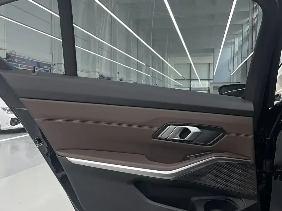 BMW 3 Series BMW 3 Series 2023 320Li M Sport Package 2024 — миниатюра 4