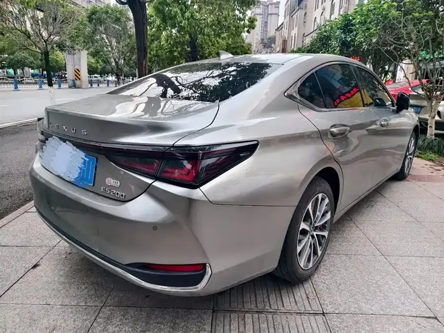 Lexus ES 2024 200 Premium Edition 2025 — миниатюра 3