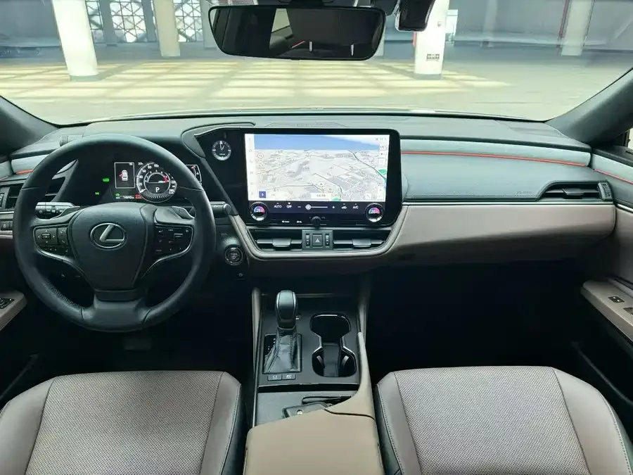 Lexus ES 2025 300h Premium Edition 2025 — миниатюра 2