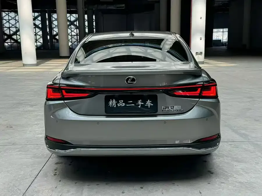 Lexus ES 2025 300h Premium Edition 2025 — миниатюра 5