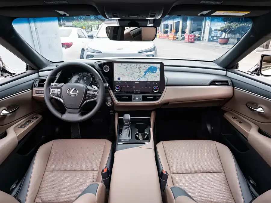 Lexus ES 2025 300h Premium Edition 2025 — миниатюра 4