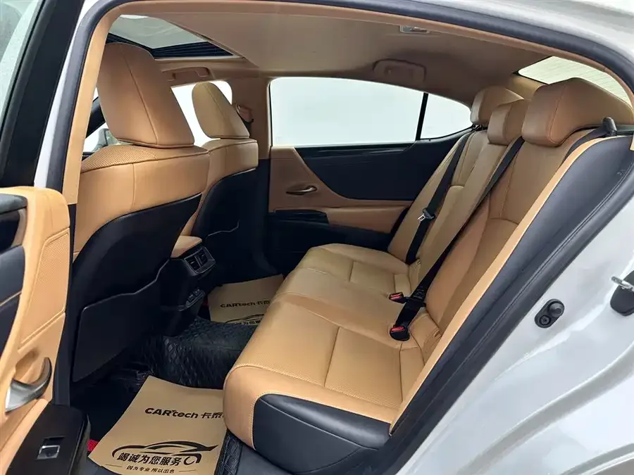 Lexus ES 2022 200 Excellence Edition 2023 — миниатюра 3
