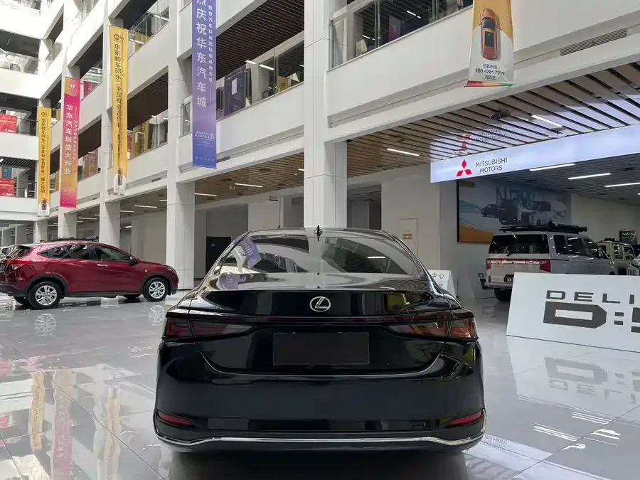 Lexus ES 2024 200 Premium Edition 2025 — миниатюра 3