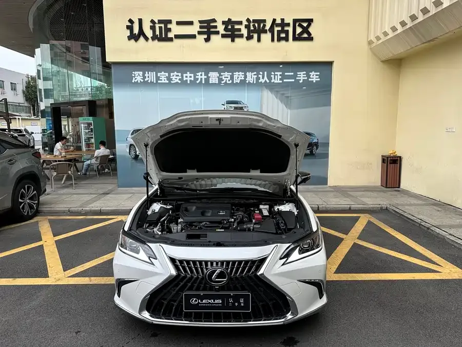Lexus ES 2023 200 Excellence Edition 2024 — миниатюра 2