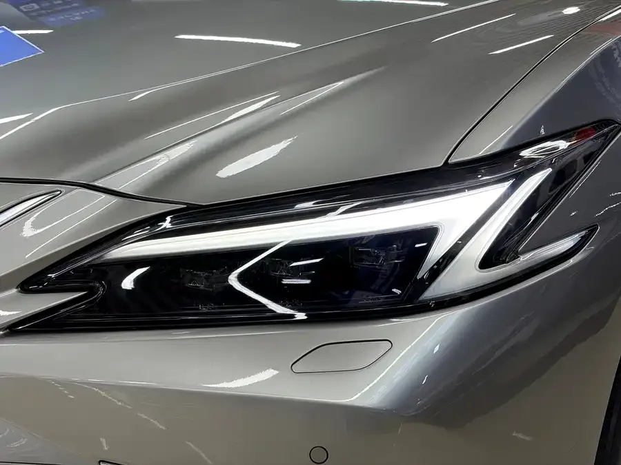 Lexus ES 2025 200 Premium Edition 2025 — миниатюра 5