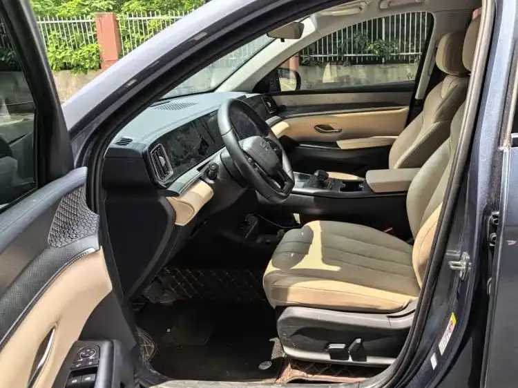 BYD Song Pro New Energy Song Pro New Energy 2025 Second Generation Intelligent Driving Edition DM-i 75KM Leading Edition 2025 — миниатюра 4