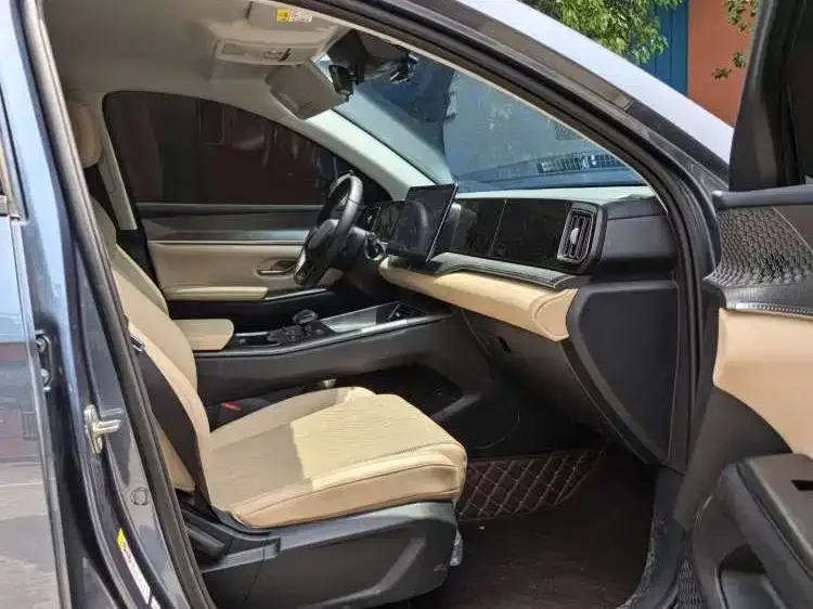 BYD Song Pro New Energy Song Pro New Energy 2025 Second Generation Intelligent Driving Edition DM-i 75KM Leading Edition 2025 — миниатюра 5