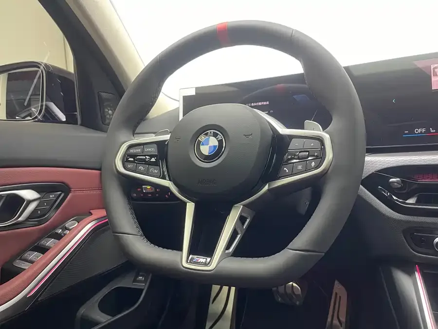 BMW 3 Series 2026 BMW 3 Series 330Li M Sport Shadow Edition 2025 — миниатюра 5
