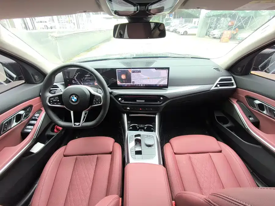 BMW 3 Series BMW 3 Series 2025 330Li M Sport Night Edition 2025 — миниатюра 4