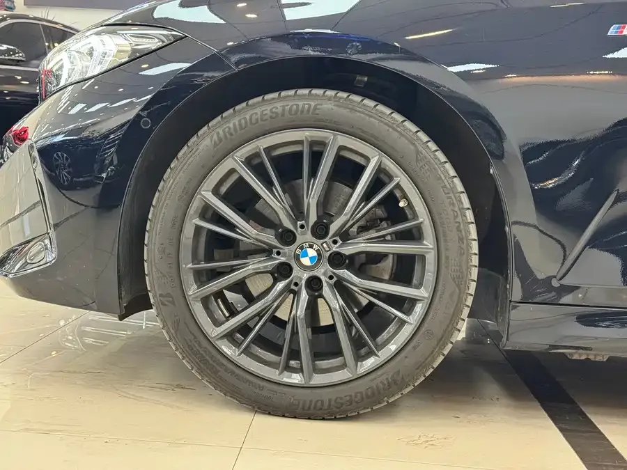 BMW 3 Series BMW 3 Series 2024 325Li M Sport Night Edition 2024 — миниатюра 4