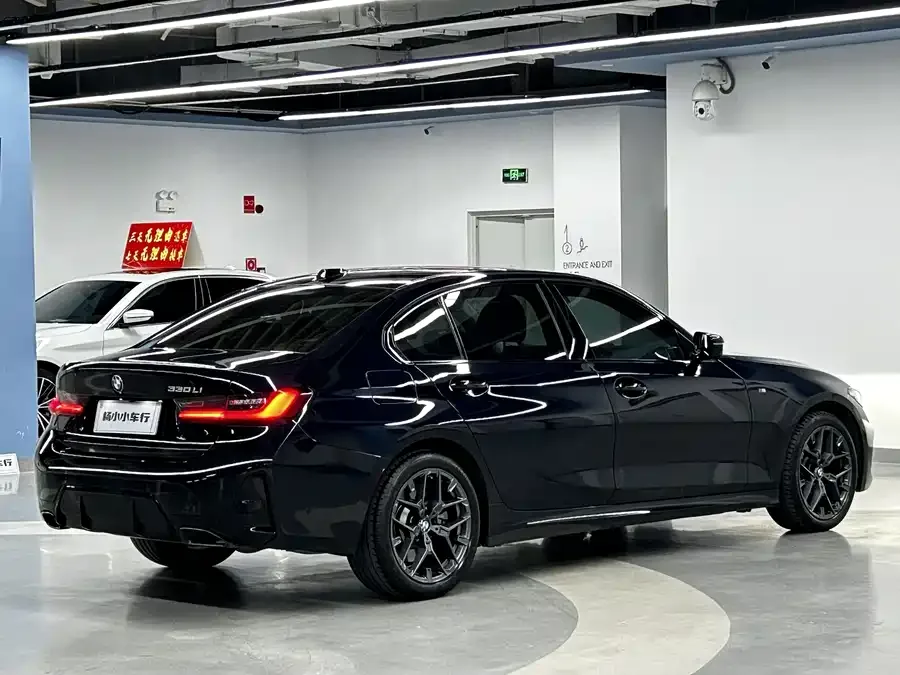 BMW 3 Series BMW 3 Series 2024 330Li M Sport Night Edition 2025 — миниатюра 2