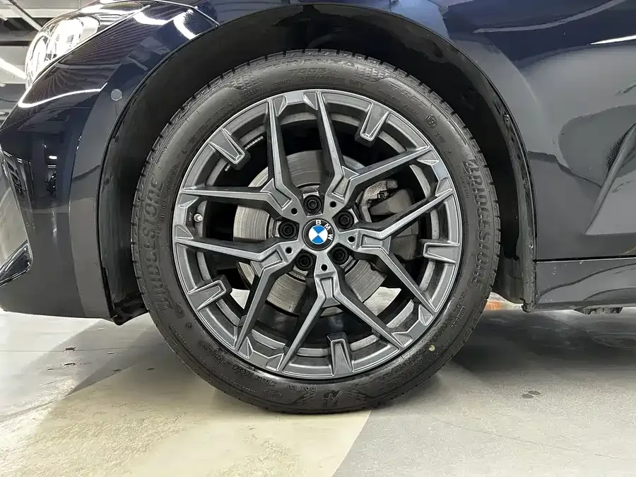 BMW 3 Series BMW 3 Series 2024 330Li M Sport Night Edition 2025 — миниатюра 3