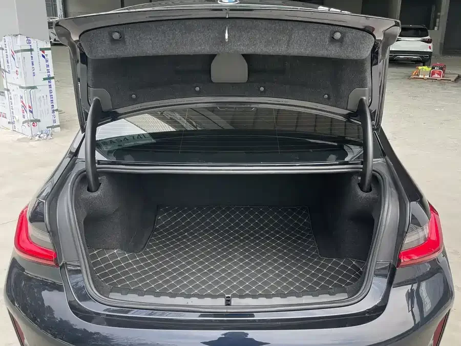 BMW 3 Series BMW 3 Series 2023 320Li M Sport Package 2023 — миниатюра 4