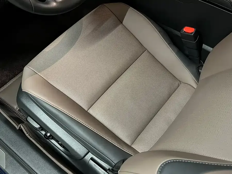 Lexus ES 2024 200 Premium Edition 2024 — миниатюра 3