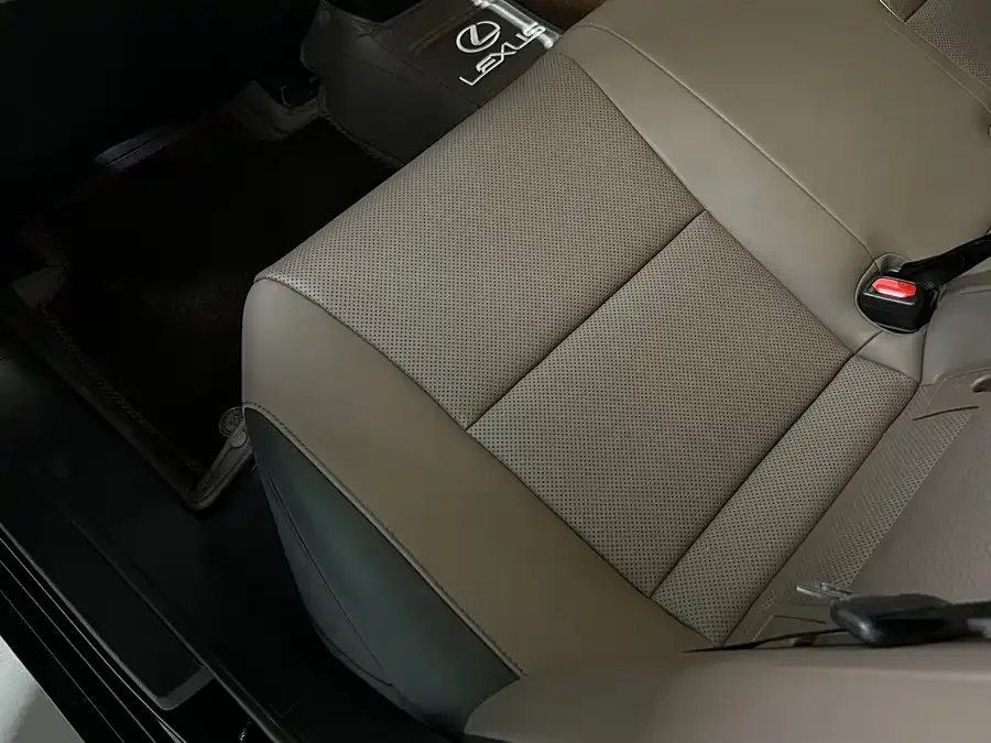 Lexus ES 2024 200 Premium Edition 2024 — миниатюра 4