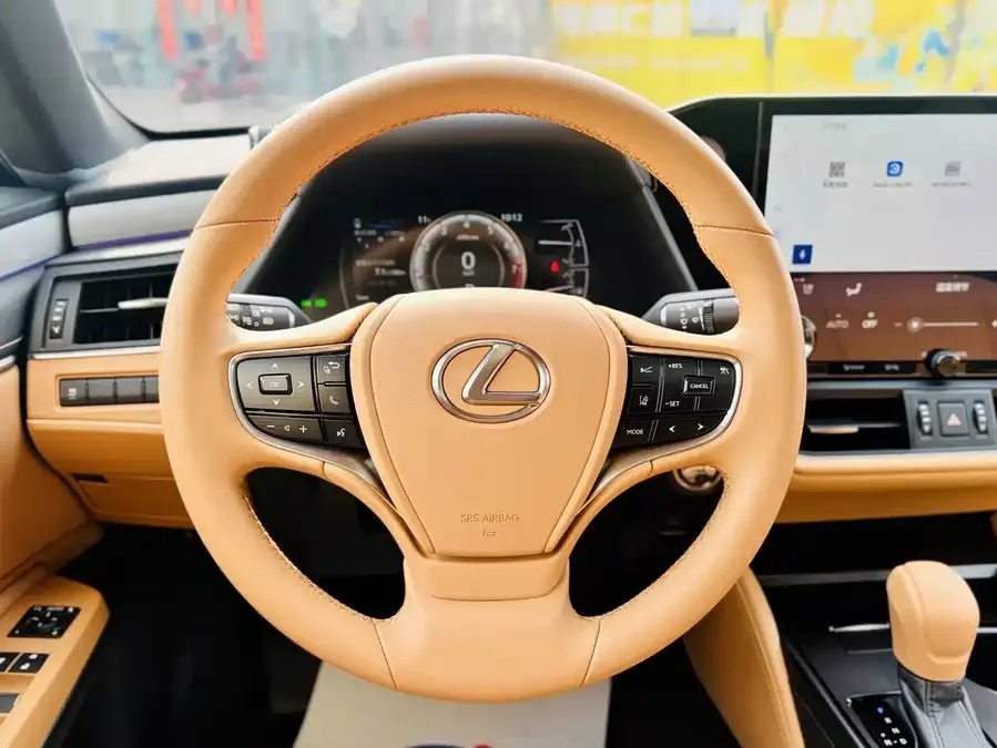 Lexus ES 2025 200 Premium Edition 2025 — миниатюра 3
