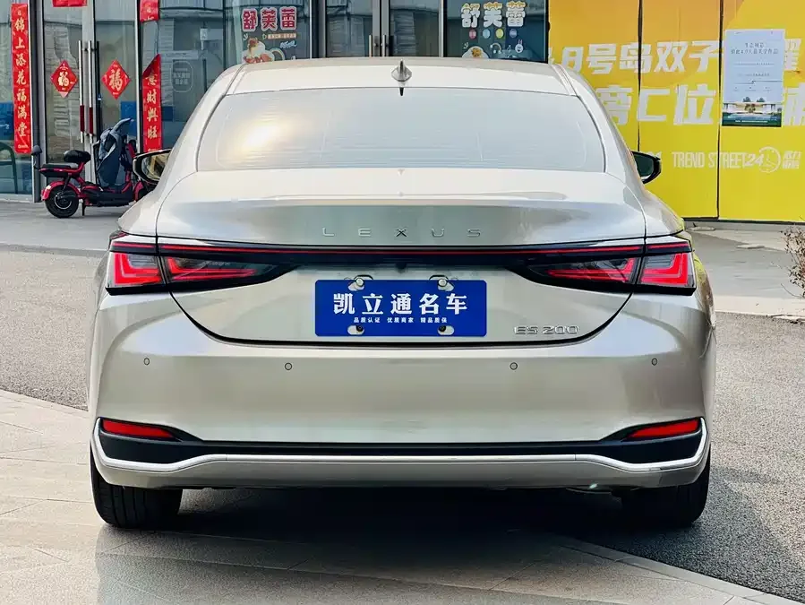 Lexus ES 2025 200 Premium Edition 2025 — миниатюра 4