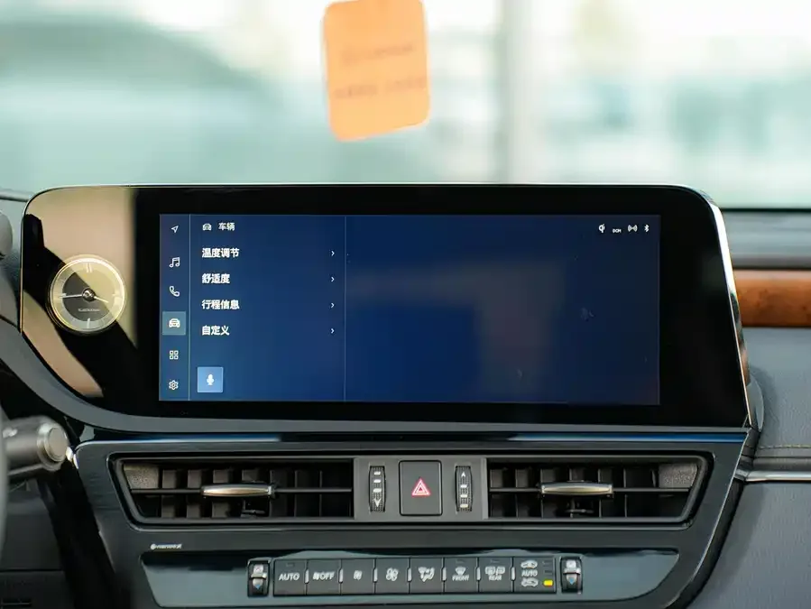 Lexus ES 2024 200 Premium Edition 2024 — миниатюра 5