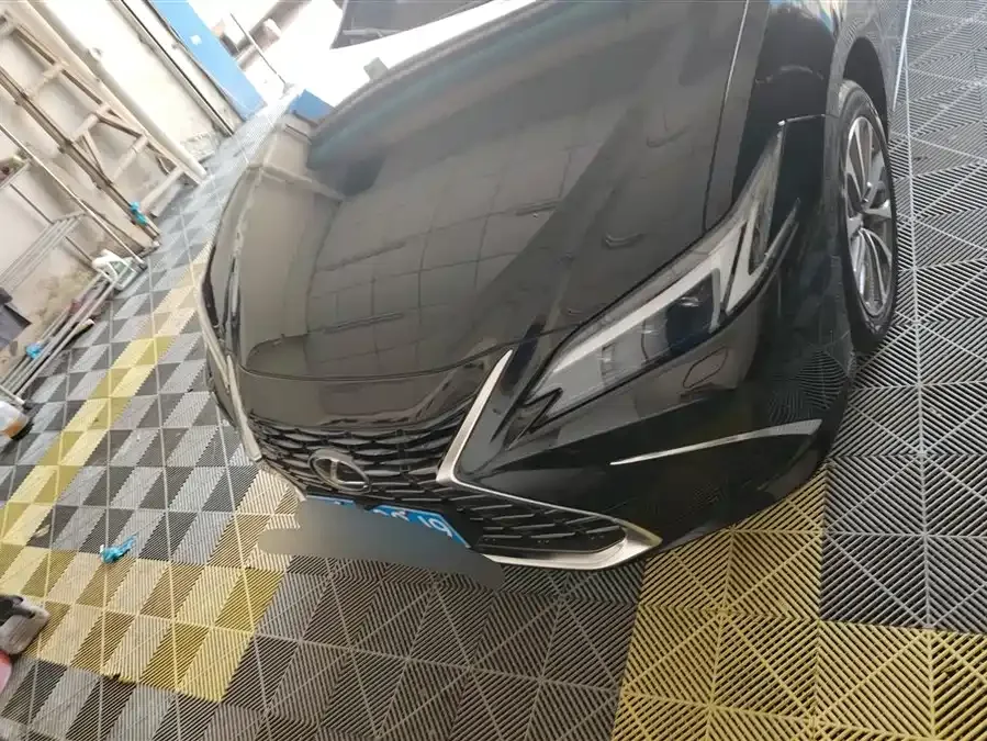 Lexus ES 2025