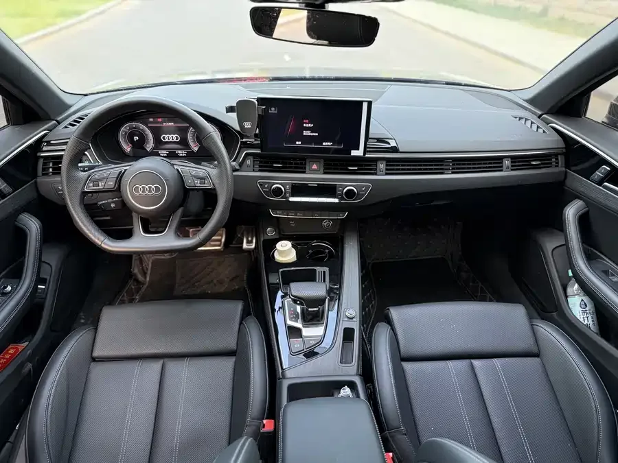 Audi a4 l 2022 40 TFSI Fashion Dynamic Edition 2024 — миниатюра 2